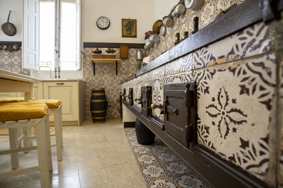 Cucina in muratura della Villa Fontana